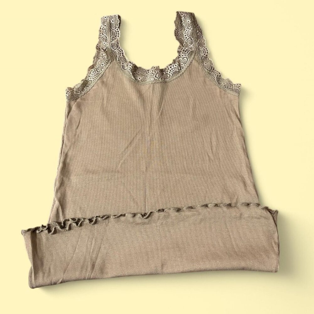 Green lace tank top size medium